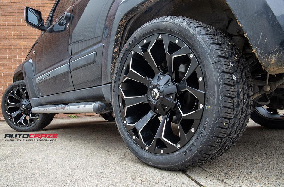 JEEP-CHEROKEE-ASSAULT-GLOSS-BLACK-MILLED-ACCENTS